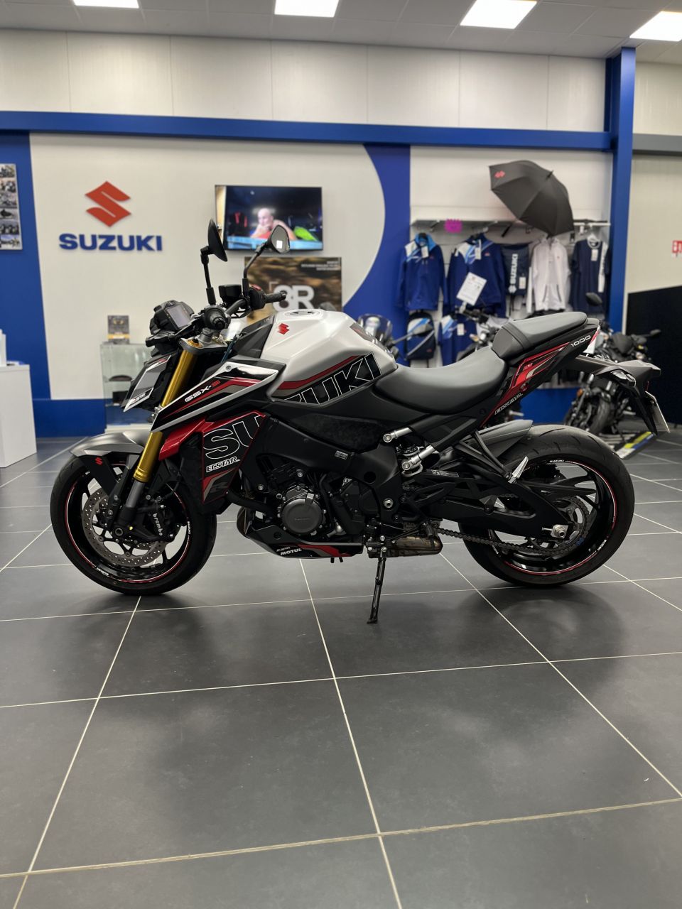 SUZUKI GSX-S 1000 4
