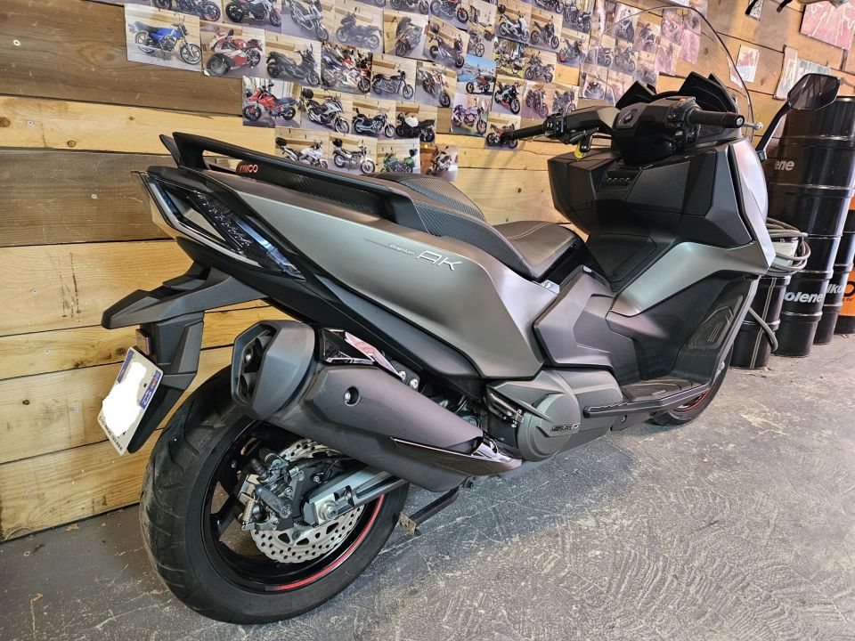 KYMCO AK 550 4