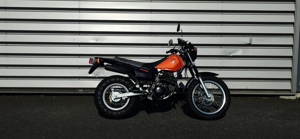 YAMAHA TW 125 4