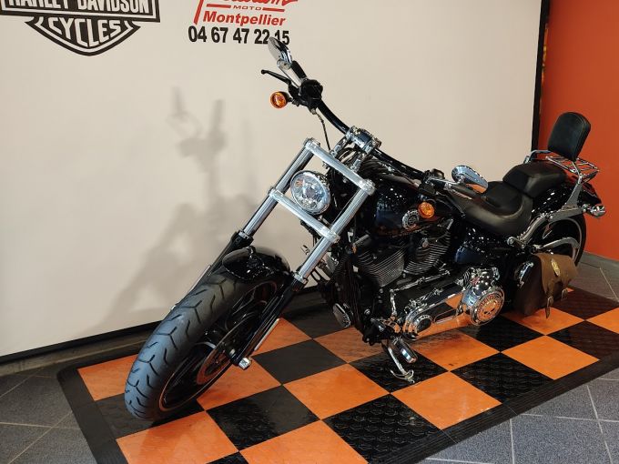 HARLEY-DAVIDSON SOFTAIL BREAKOUT 1690 4