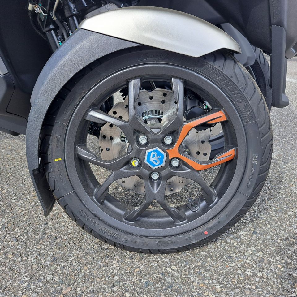 PIAGGIO MP3 530 HPE EXCLUSIVE 4