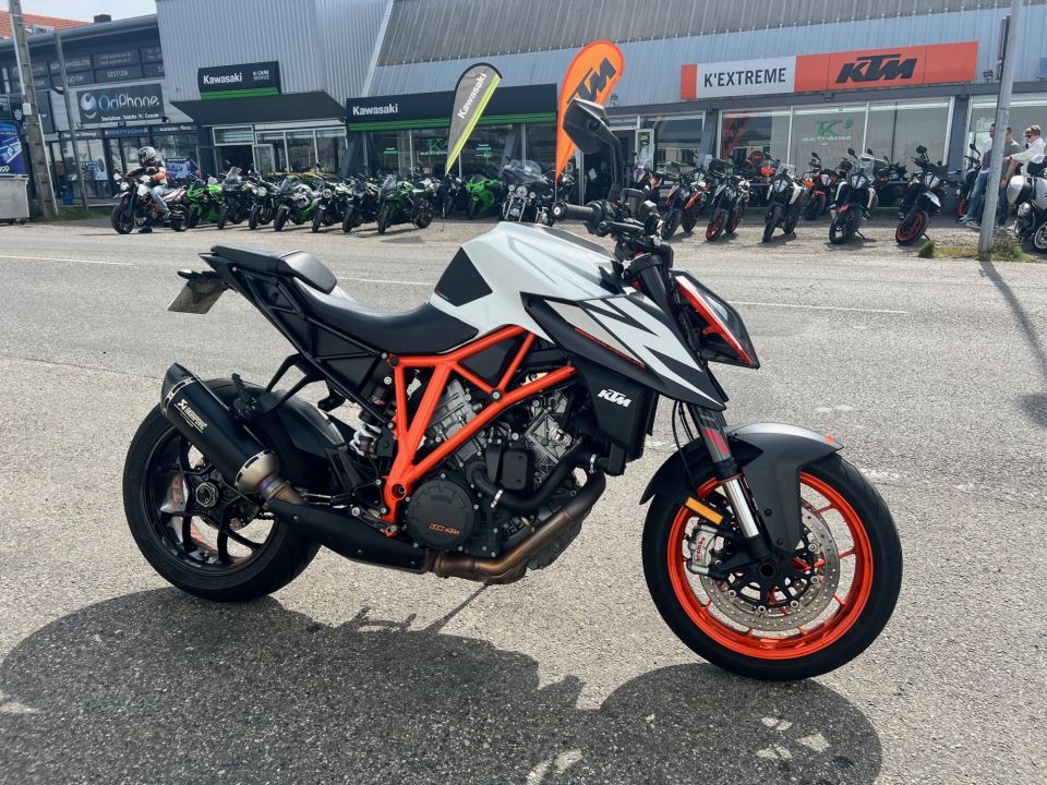 KTM 1290 SUPER DUKE R 4