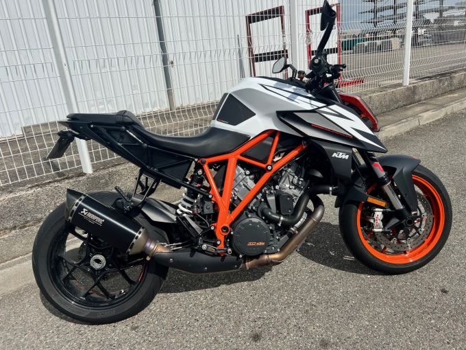 KTM 1290 SUPER DUKE R 4