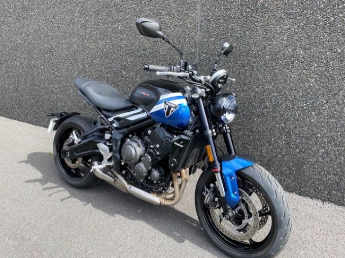 TRIUMPH TRIDENT 660 4