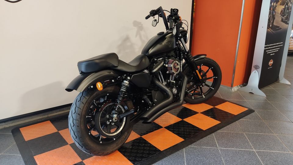 HARLEY-DAVIDSON SPORTSTER IRON 883 4