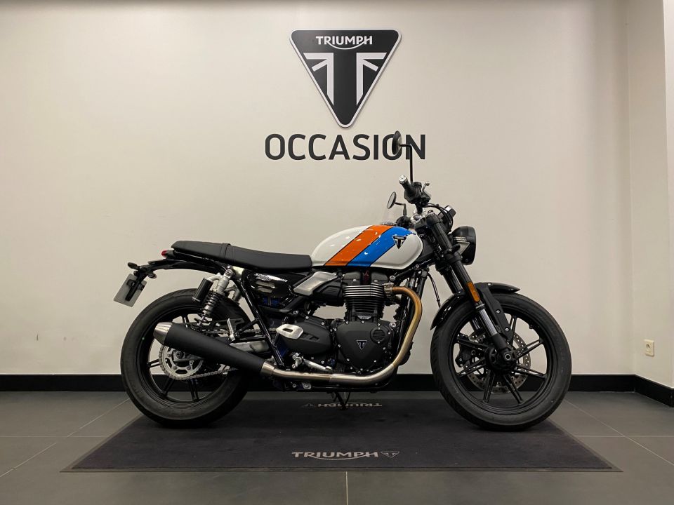 TRIUMPH SPEED TWIN 900 4