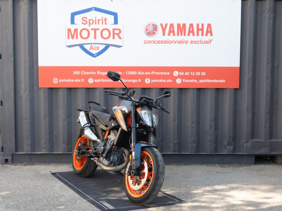 KTM 890 DUKE R 4