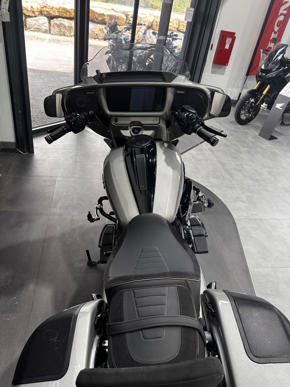 HARLEY-DAVIDSON TOURING STREET GLIDE 1977 CVO  4