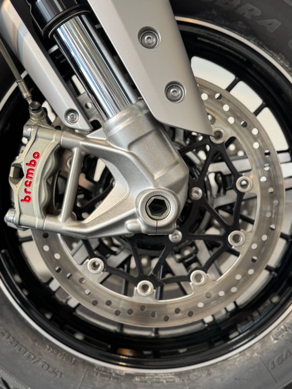 TRIUMPH ROCKET 3 GT 4