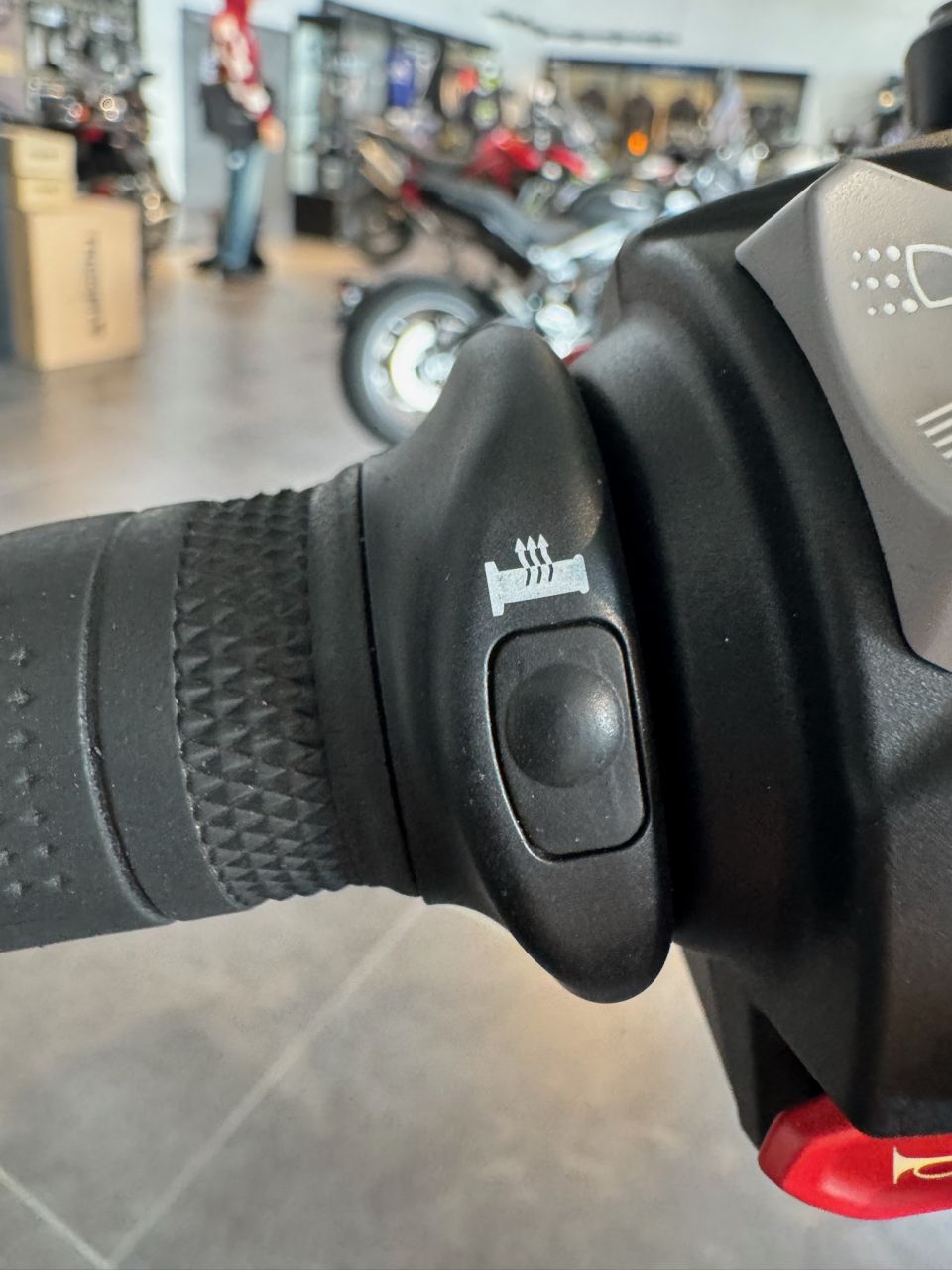 TRIUMPH ROCKET 3 GT 4