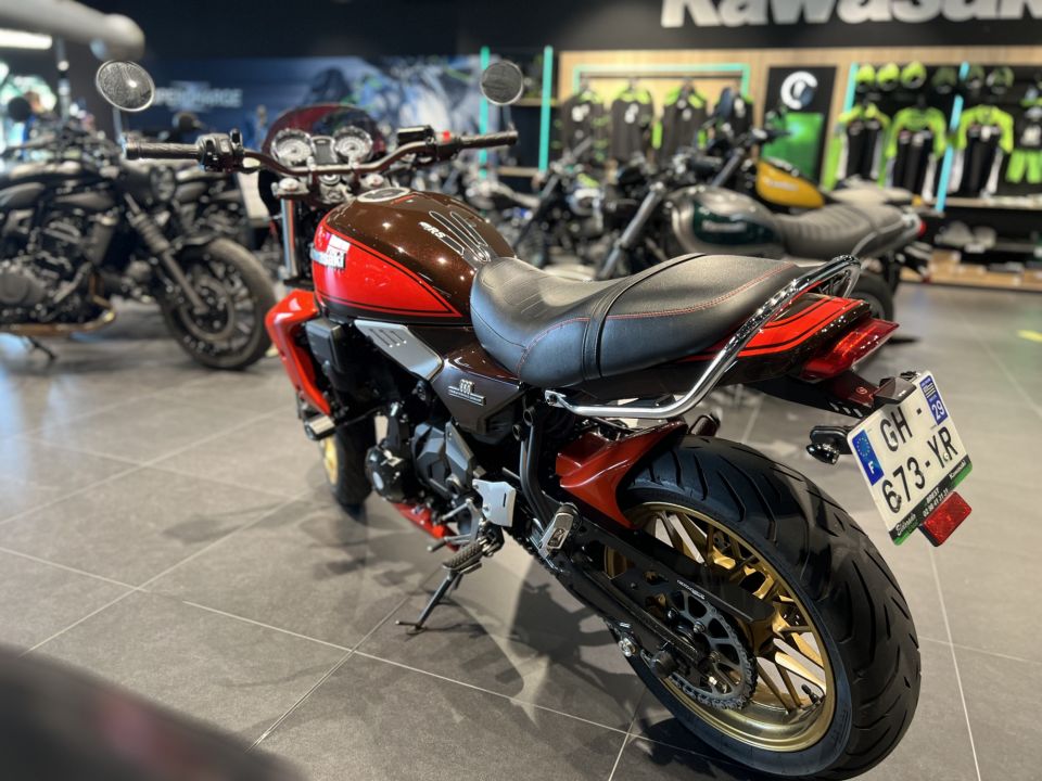 KAWASAKI Z 650 RS 4