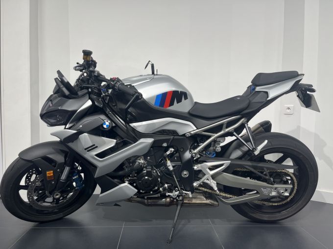 BMW M 1000R 4
