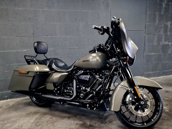 HARLEY-DAVIDSON TOURING STREET GLIDE 1870 SPECIAL 4