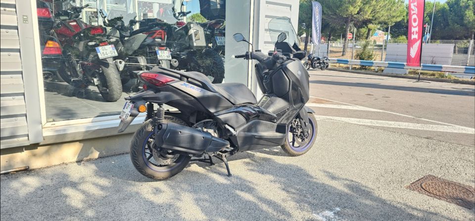 YAMAHA XMAX 300 4