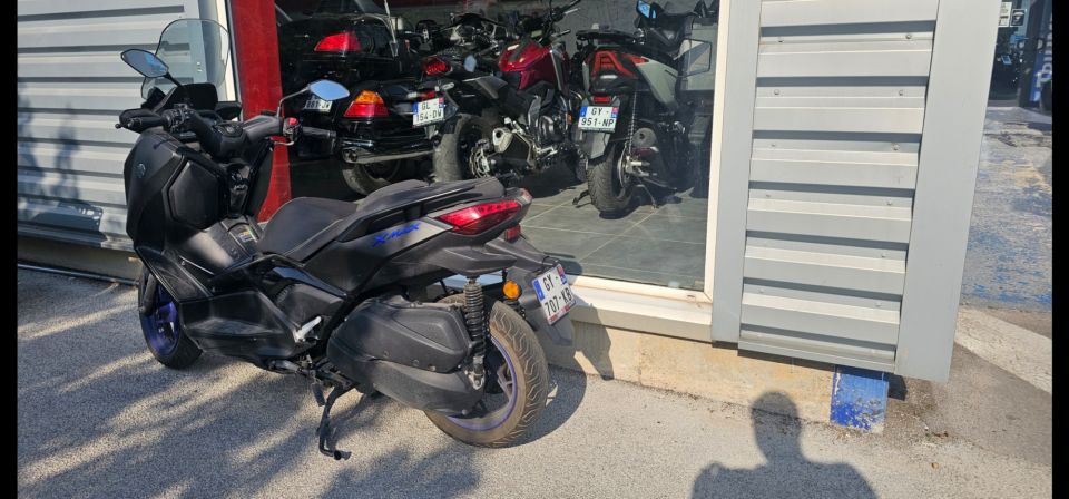 YAMAHA XMAX 300 4