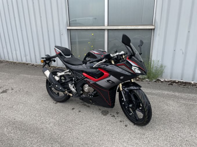 QJ MOTOR SRK 125 R 4