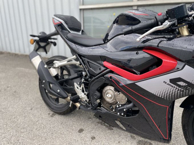 QJ MOTOR SRK 125 R 4