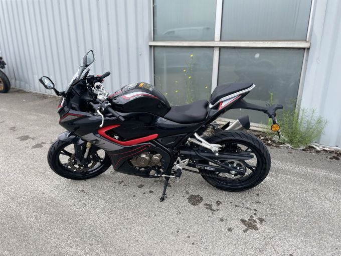 QJ MOTOR SRK 125 R 4