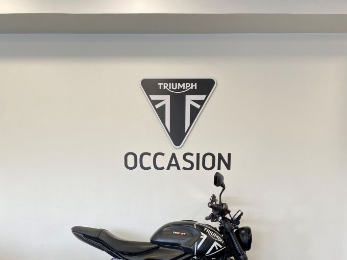TRIUMPH TRIDENT 660 4