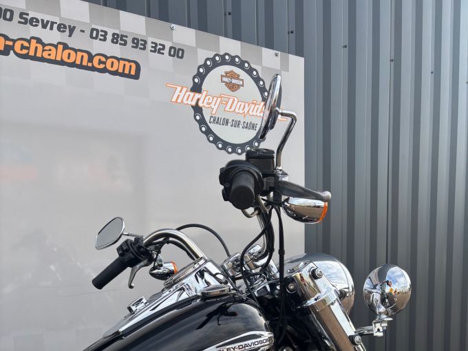 HARLEY-DAVIDSON DYNA SWITCHBACK 1690 4