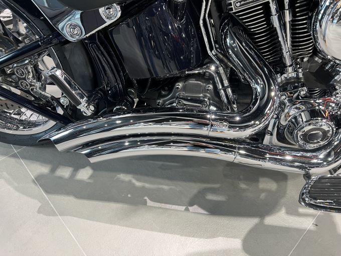 HARLEY-DAVIDSON SOFTAIL CONVERTIBLE 1800 CVO 4