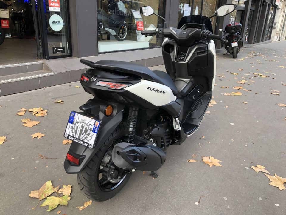 YAMAHA NMAX 125 4