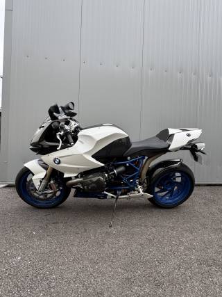 BMW HP2 SPORT - 2010