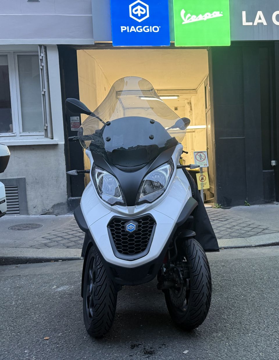 PIAGGIO MP3 350 ABS/ASR 4