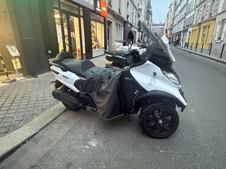 PIAGGIO MP3 350 ABS/ASR 4