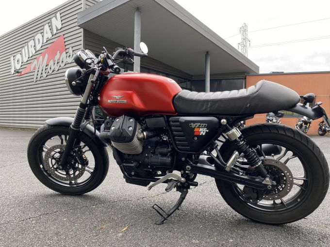 MOTO GUZZI V7 4
