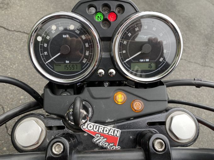 MOTO GUZZI V7 4