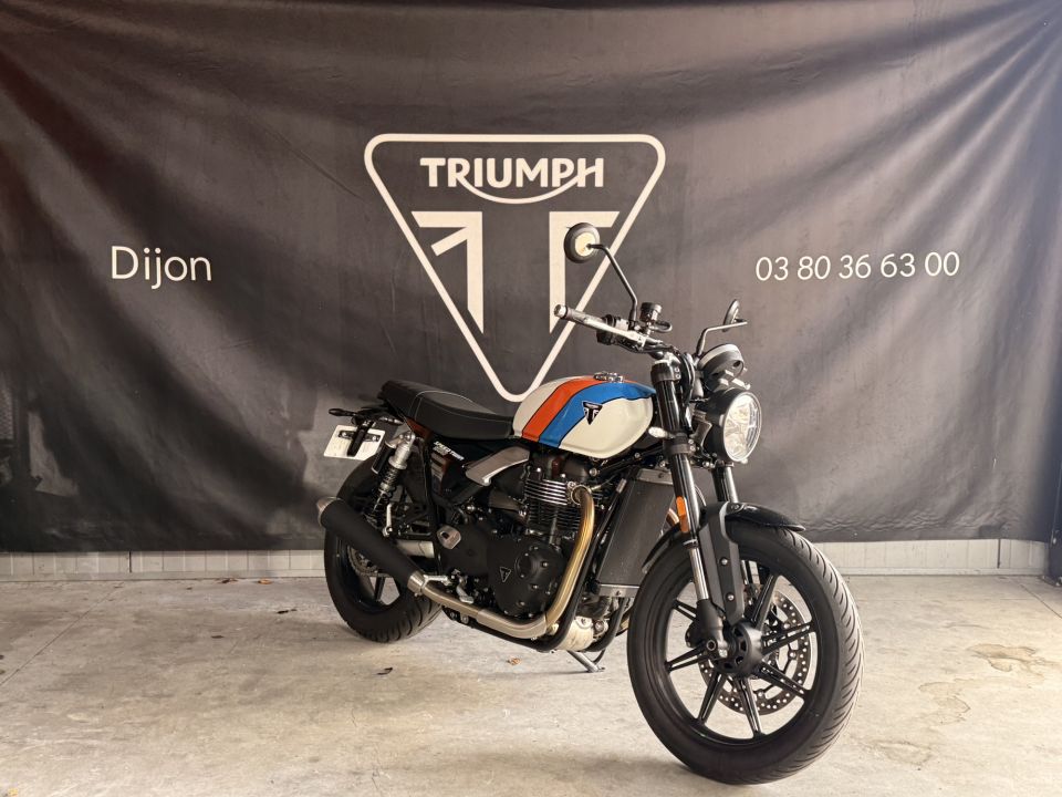 TRIUMPH SPEED TWIN 900 4
