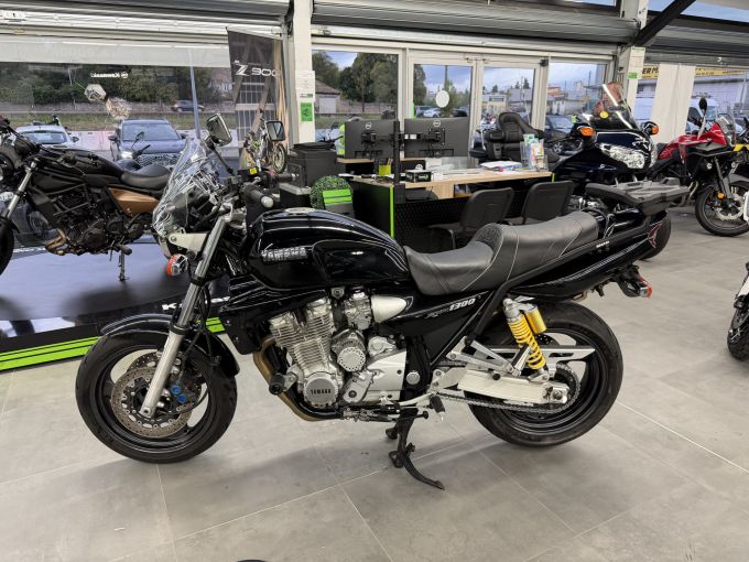 YAMAHA XJR 1300 4