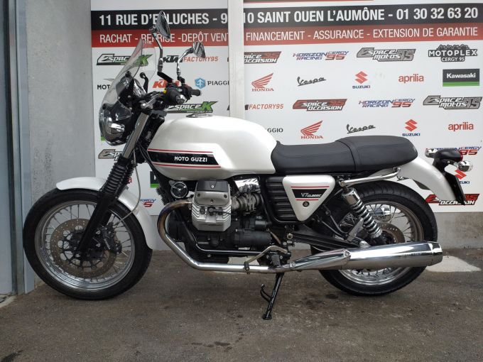 MOTO GUZZI V7 CLASSIC 4