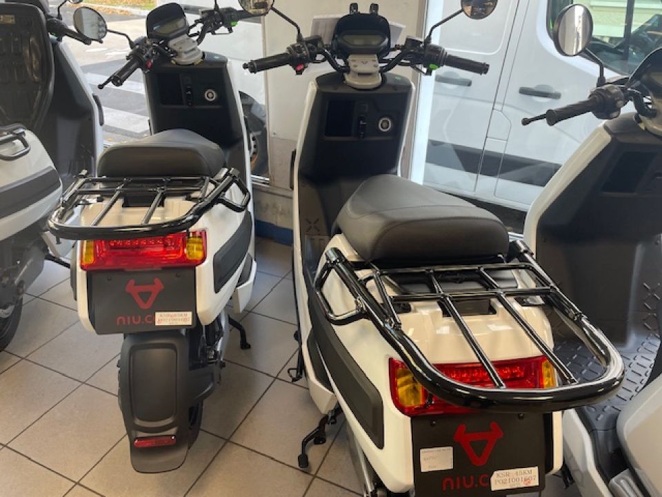 NIU M1 PRO 4
