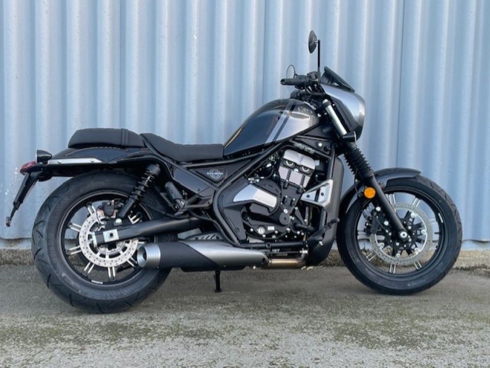 MOTO MORINI CALIBRO CUSTOM 700 4