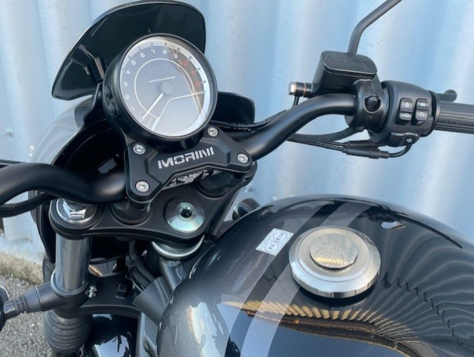 MOTO MORINI CALIBRO CUSTOM 700 4