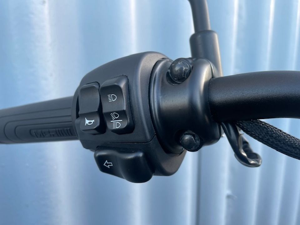 MOTO MORINI CALIBRO CUSTOM 700 4