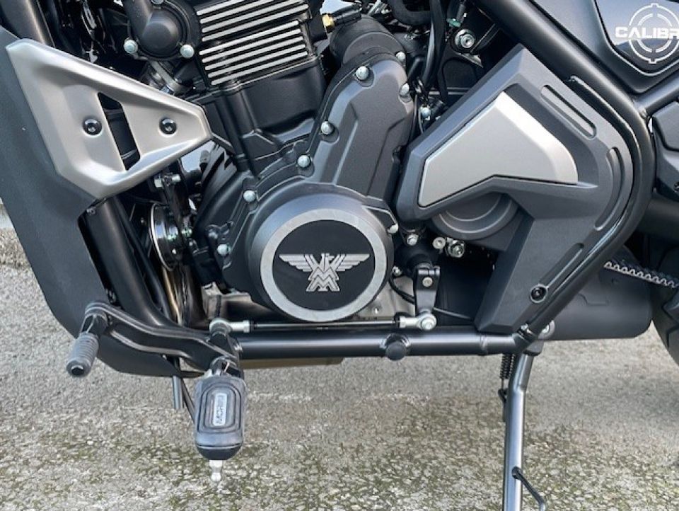 MOTO MORINI CALIBRO CUSTOM 700 4