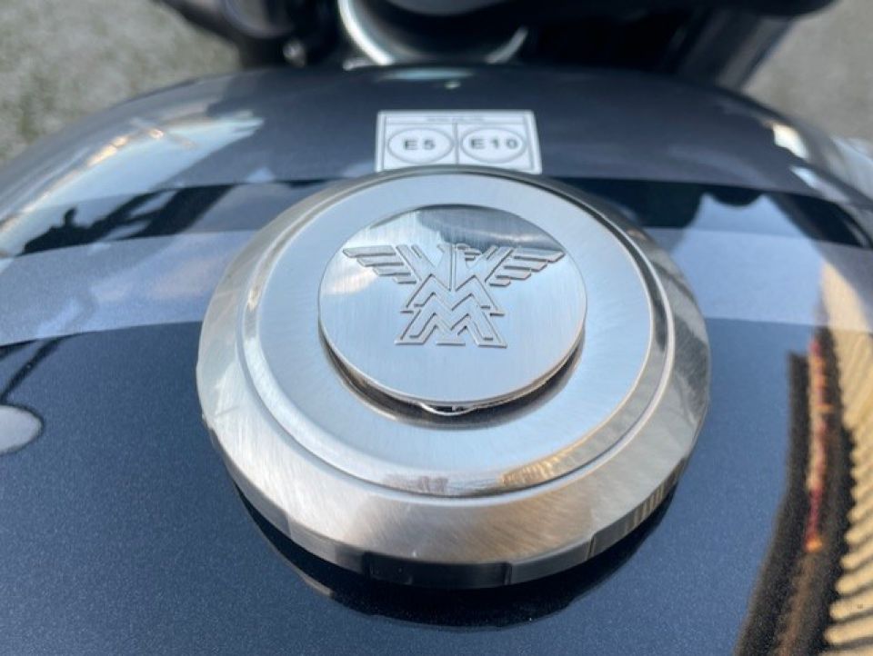 MOTO MORINI CALIBRO CUSTOM 700 4