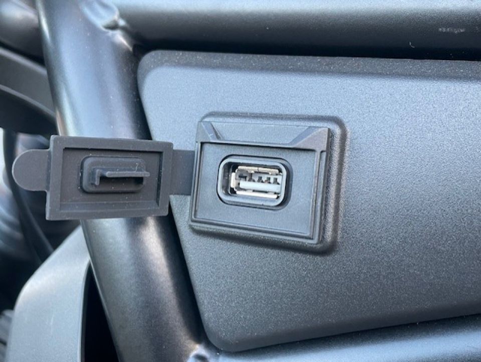 MOTO MORINI CALIBRO CUSTOM 700 4