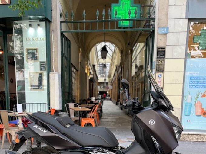 YAMAHA XMAX 125 TECH MAX 4