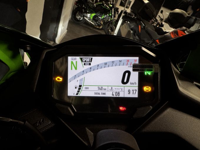 KAWASAKI ZX-4RR 4