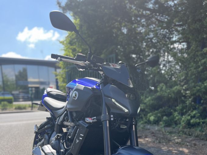 YAMAHA MT-07 (47.5CV) 4