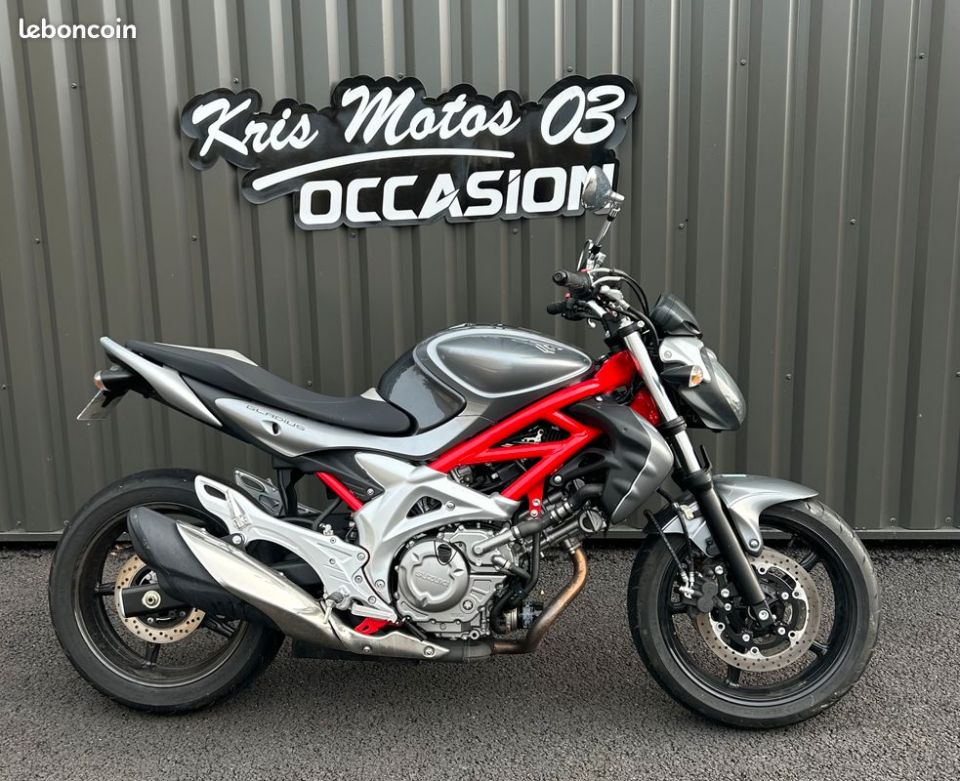 SUZUKI GLADIUS 650 ABS 4