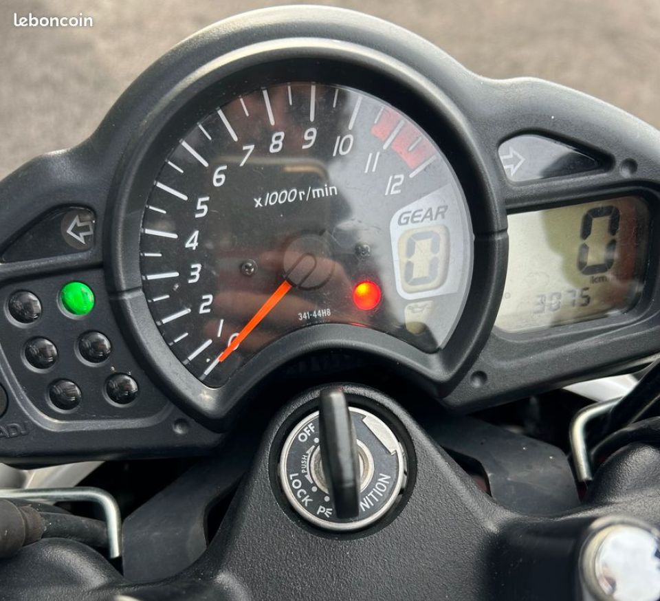 SUZUKI GLADIUS 650 ABS 4