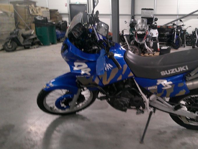 SUZUKI DR 650 4