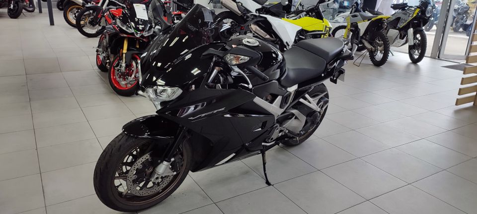 HONDA VFR 800 VTEC 4