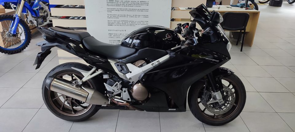 HONDA VFR 800 VTEC 4