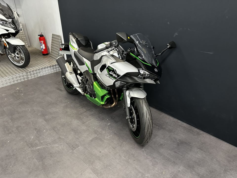 KAWASAKI Ninja 7 Hybrid 4